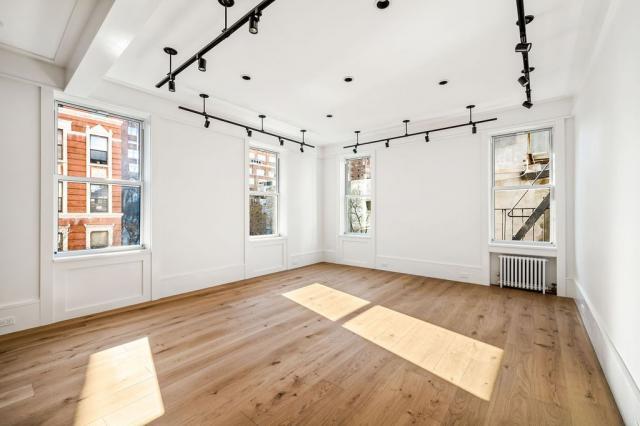 Building Photo - 3 bedroom in New York NY 10011