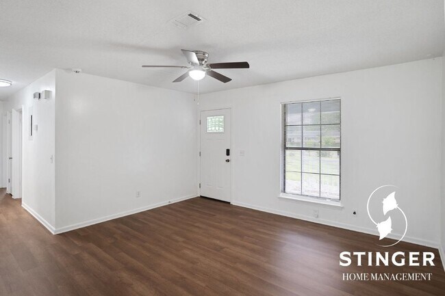 Foto del edificio - 3 Bedroom / 2 Bath for Rent In Beaufort