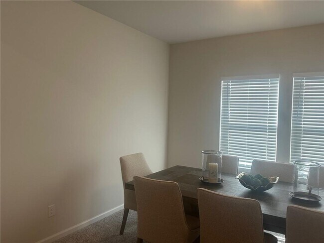 Foto del edificio - 3938 Dean Grv Wy