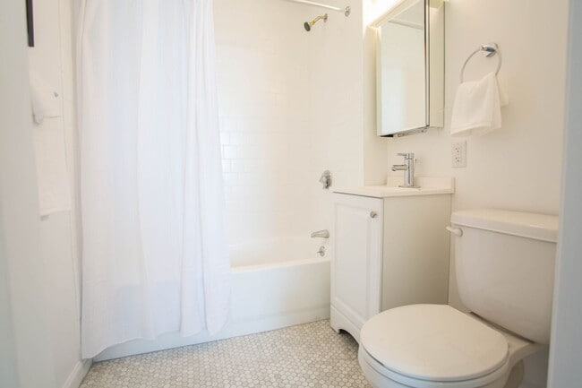 Interior Photo - Bancroft On The Grid