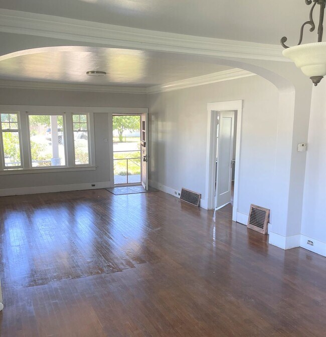 Foto del edificio - Charming 2 Bedroom 1 Bath House