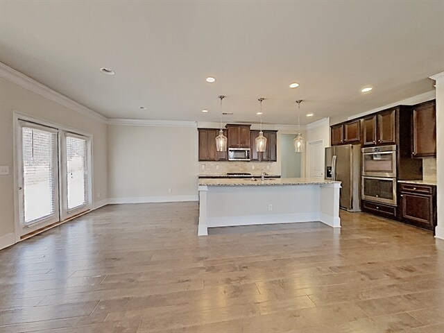 Building Photo - 214 Hickory Pointe