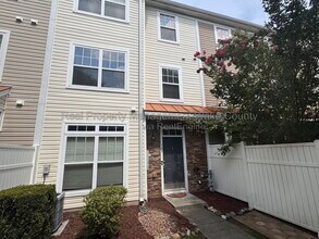 Building Photo - 11701 Coppergate Dr