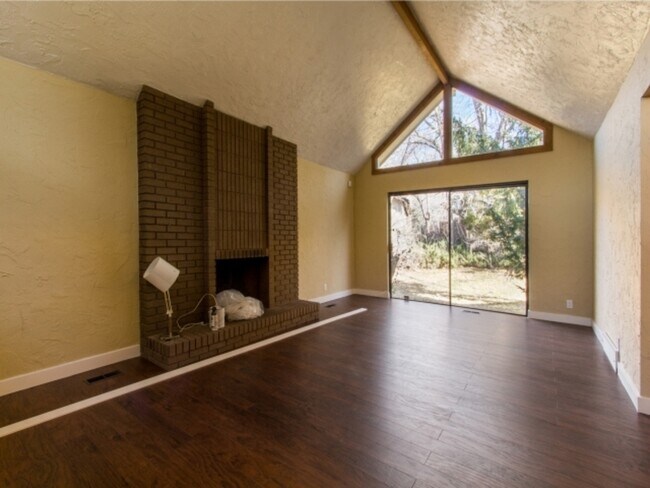 Foto del edificio - 7449 Magic Hills Cir