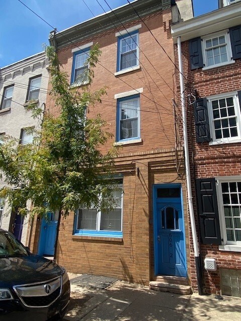 Primary Photo - 606 S American St