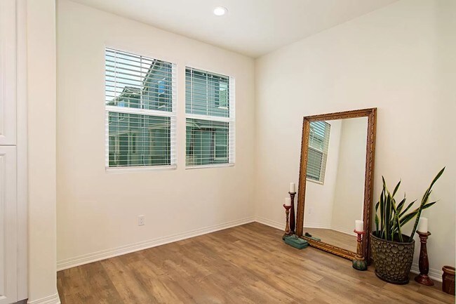 Building Photo - 511 Sandpiper Way