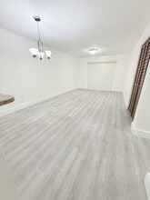 Building Photo - 145 SW 30th Ct