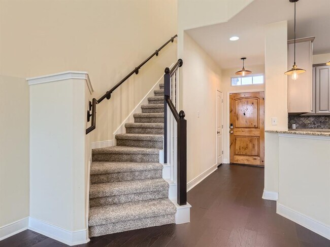 Foto del edificio - 2210 Onion Creek Pkwy