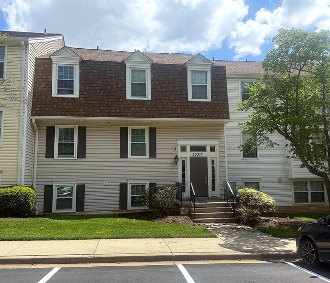 Building Photo - 20317 Beaconfield Ter