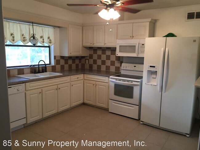 Foto del edificio - 3 br, 2 bath House - 139 Bossieux Blvd