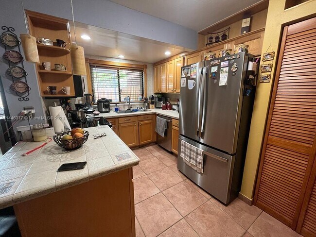 Foto del edificio - 6528 Kendale Lakes Dr