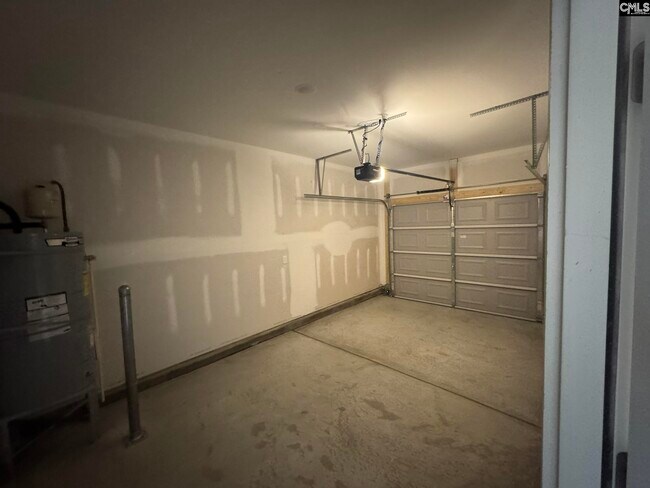 Building Photo - 127 Carr Ln