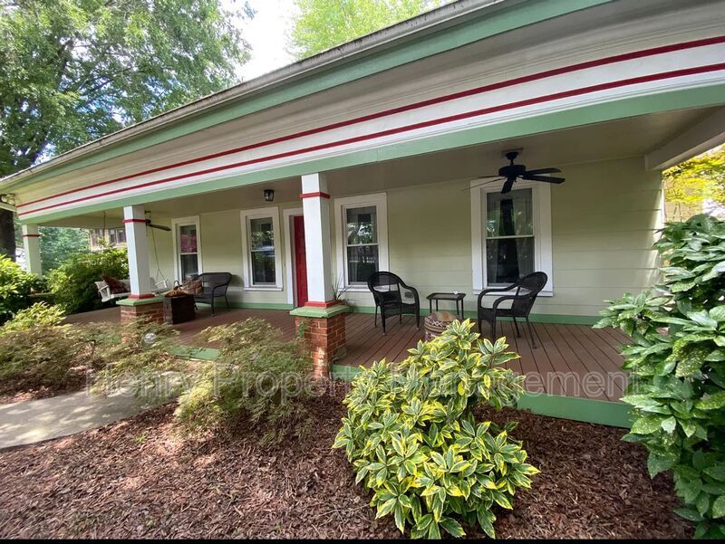 Foto principal - 204 North Dixon Avenue