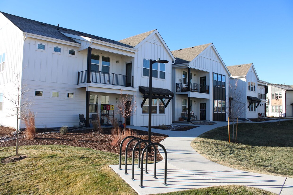 Foto principal - Stunning 2 bedroom Townhome in Fort Collins