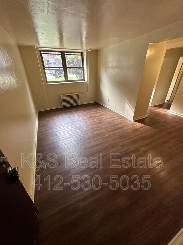 Foto del edificio - 121 Mt Lebanon Blvd