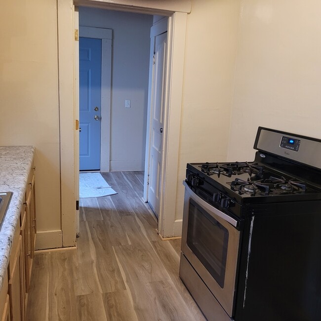 Cocina remodelada - 1316 Lafayette Ave SE