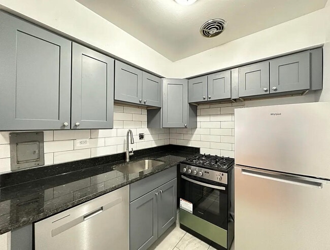 Foto del edificio - 1515 W Morse Ave