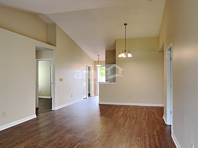 Building Photo - 606 Cross Wind Dr