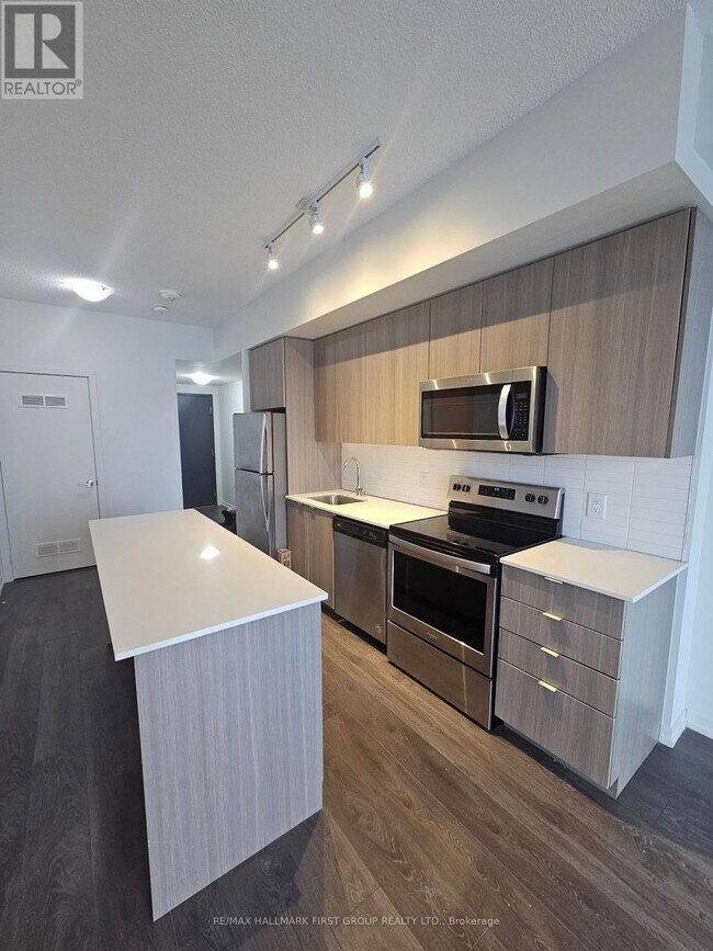 Photo du bâtiment - 3237 Bayview Ave