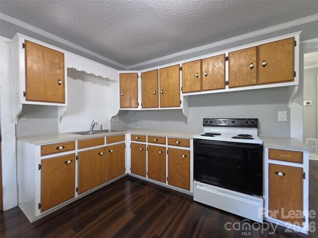 Foto del edificio - 5830 US-601