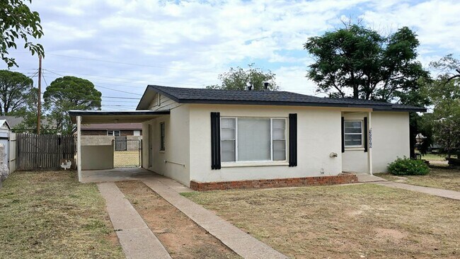 Building Photo - Apache