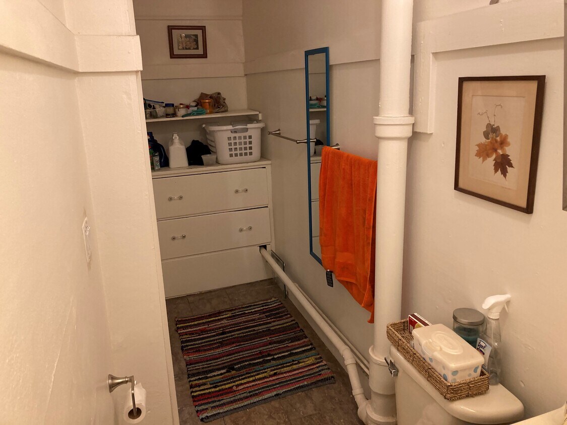 Primary Photo - 37 Deering St