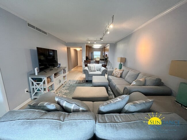 Building Photo - Destin furnished condo INCLUDES A BOAT SLI...