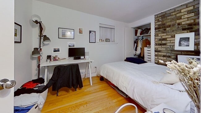 Foto del edificio - 2613 N Halsted St