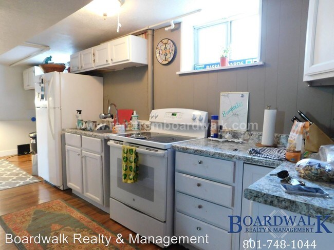 Foto del edificio - 2725 Lake St