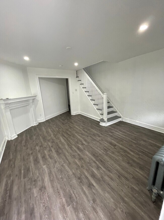 Building Photo - 5322 Wingohocking Terrace