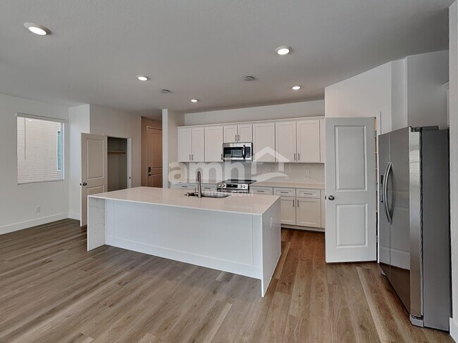 Foto del edificio - 5824 Fly Fisher St