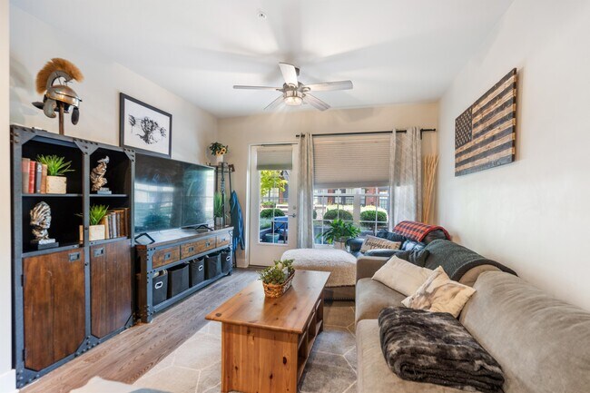 Building Photo - 506 Diamondback Dr