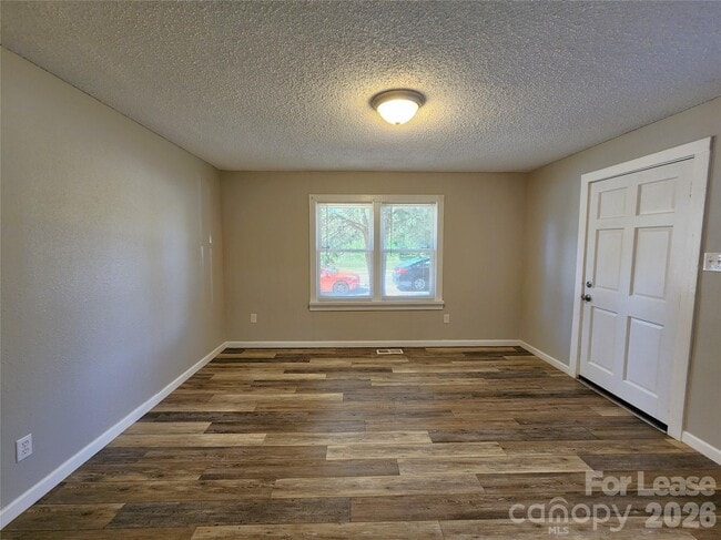 Building Photo - 2036 Renner St