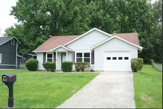 Building Photo - 5415 Amado St
