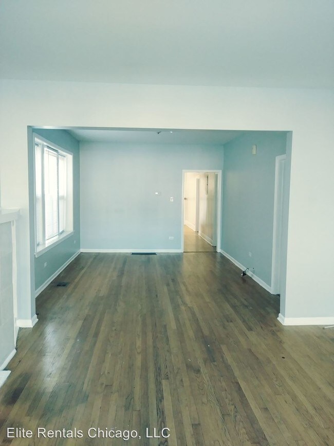 Building Photo - 6940 S Artesian Ave