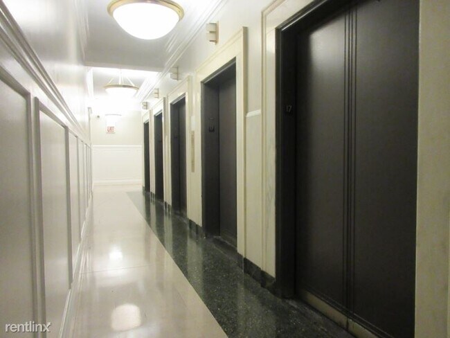 Foto del edificio - 55 E Washington St