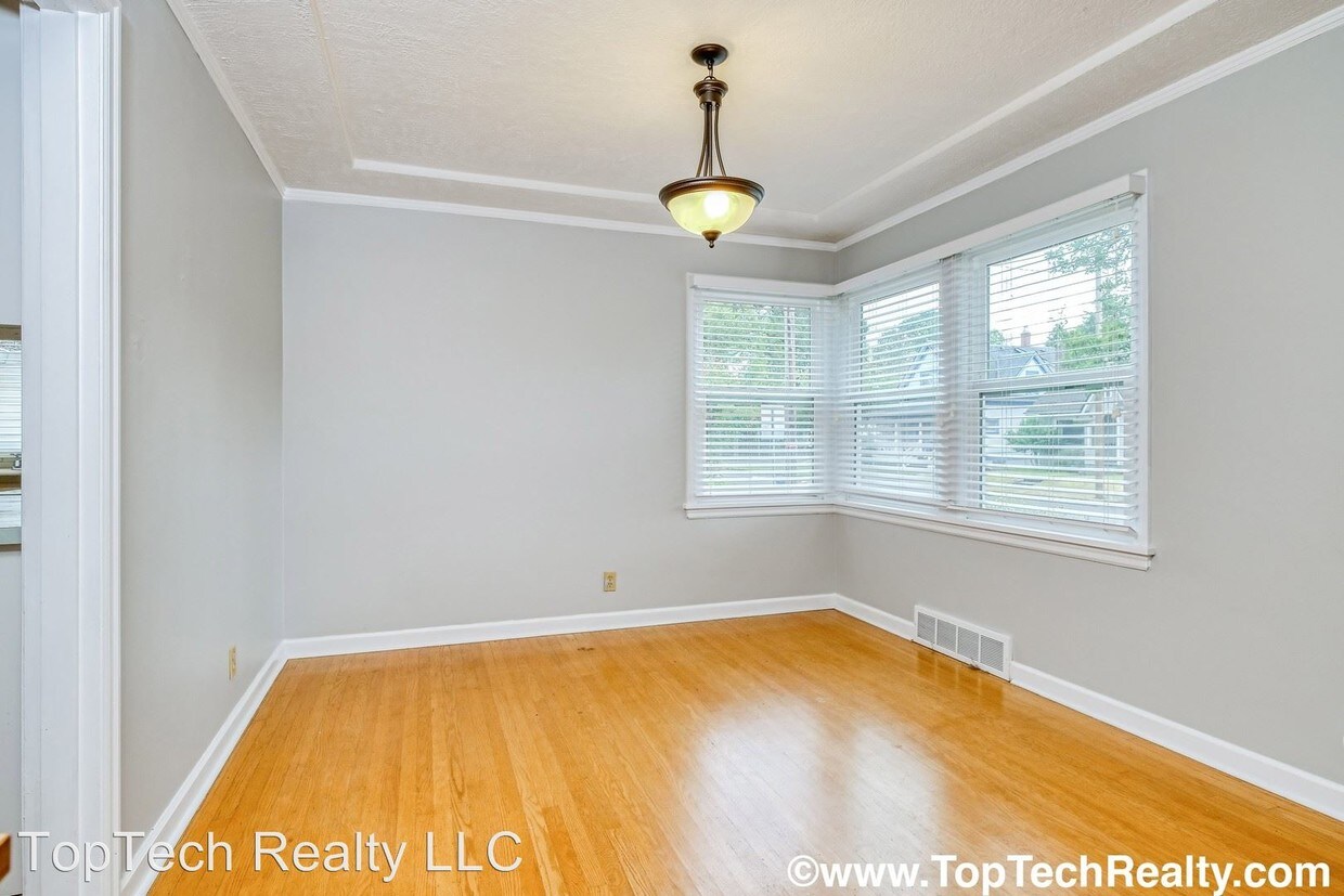5030 N Concord Ave, Portland, OR 97217 - House Rental in