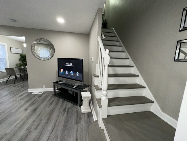 Building Photo - 8317 Monticello Ave