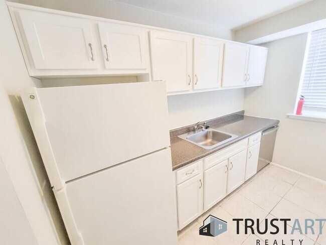 Photo - 2 bedroom condo in 19115