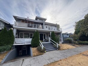 Building Photo - 1420 Warren Ave N