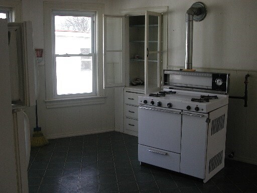 Building Photo - 20 Kosta St