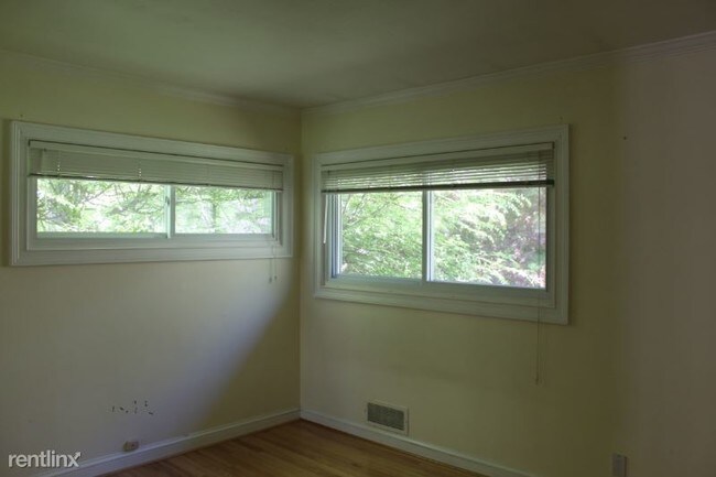 Building Photo - 4 br, 3 bath House - 16 Wakerobin Rd