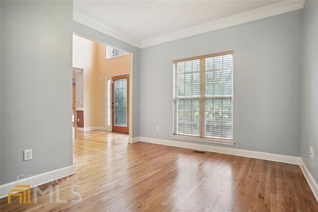 Foto del edificio - 9412 Parkwood Ave
