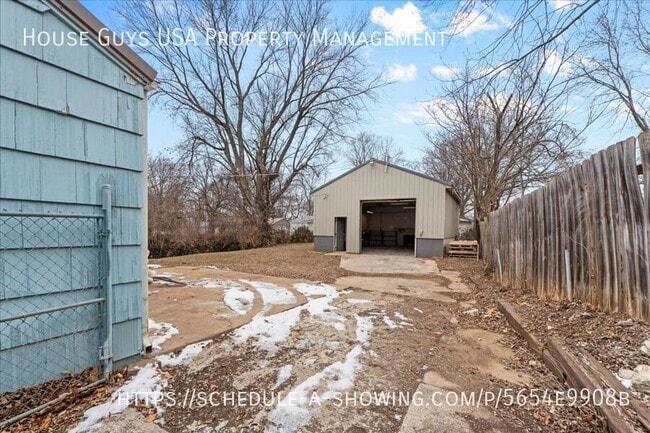 Building Photo - 5910 E 100th St