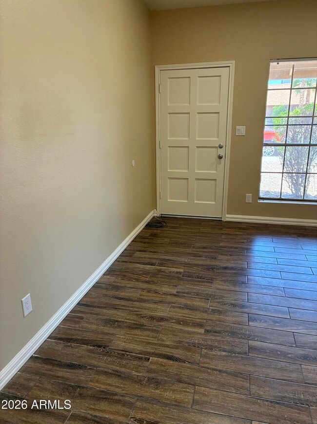Foto del edificio - 1331 W Stottler Dr