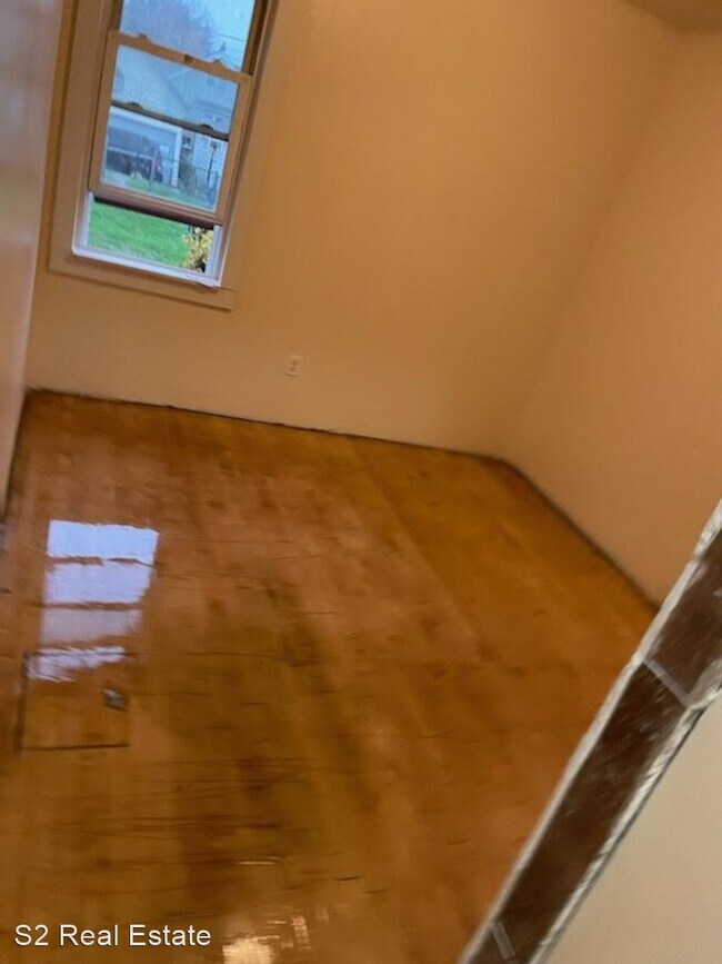 Building Photo - 2 br, 1 bath House - 7729 W Hicks St.