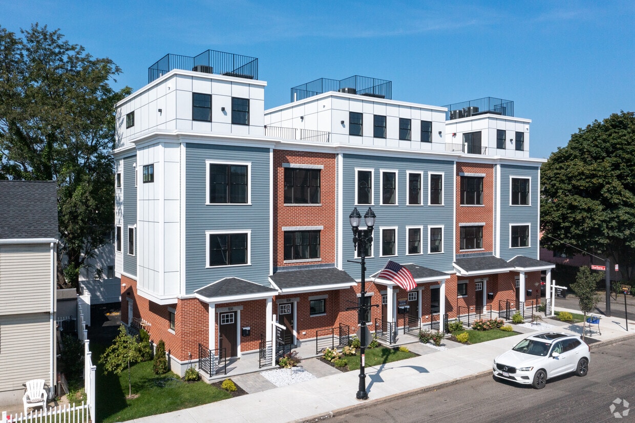 Primary Photo - Main St Residences