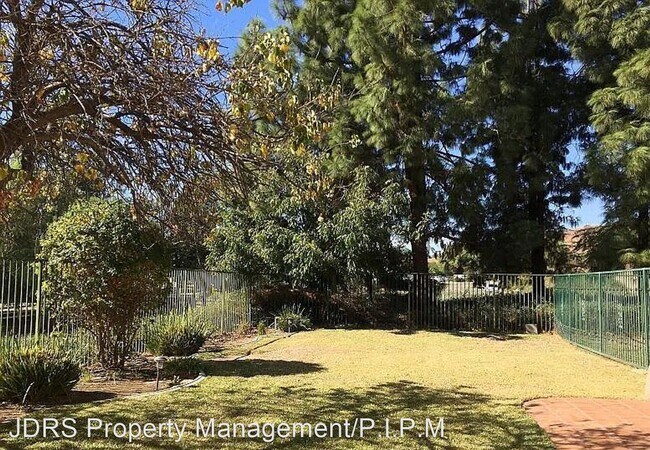 Foto del edificio - 3 br, 2.5 bath House - 6163 Sunny Meadow Lane