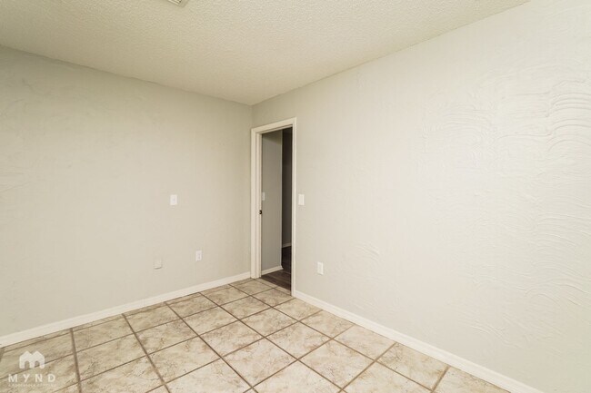 Foto del edificio - 6009 Applegate Dr