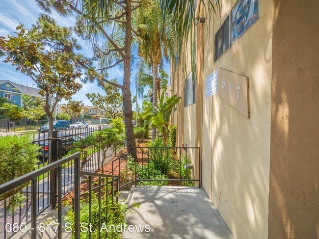 Building Photo - 817 S St Andrews Pl